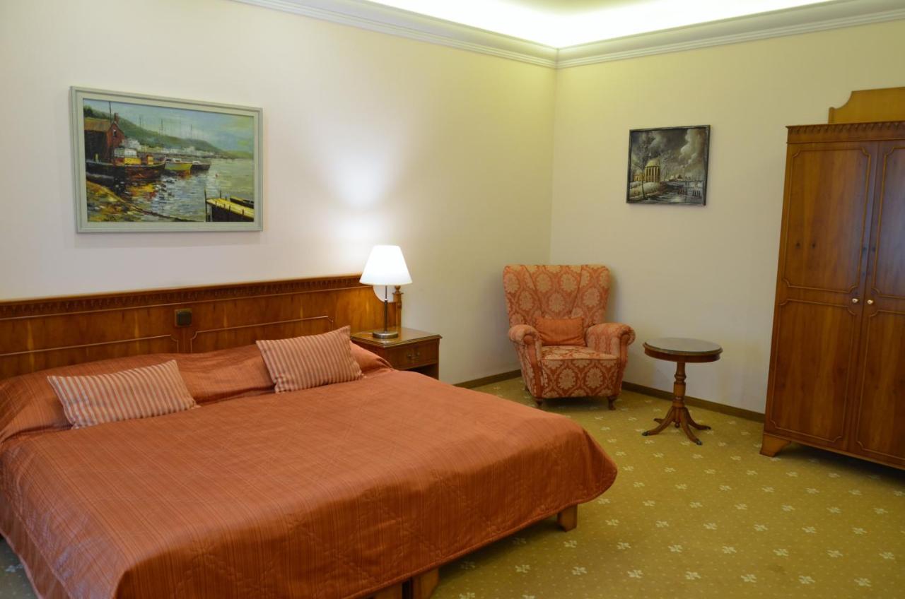 Bristol Kralovska Vila Karlovy Vary Bagian luar foto