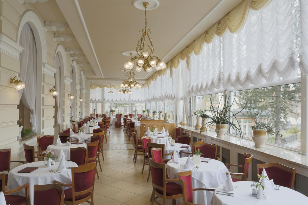 Bristol Kralovska Vila Karlovy Vary Bagian luar foto