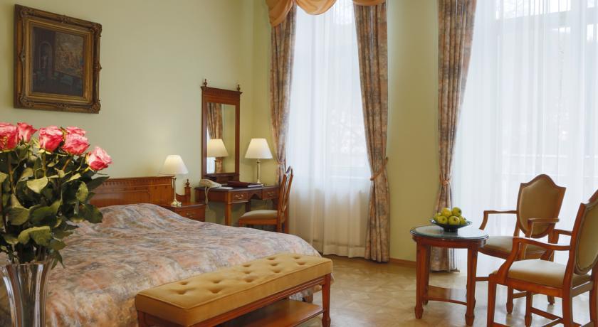 Bristol Kralovska Vila Karlovy Vary Ruang foto