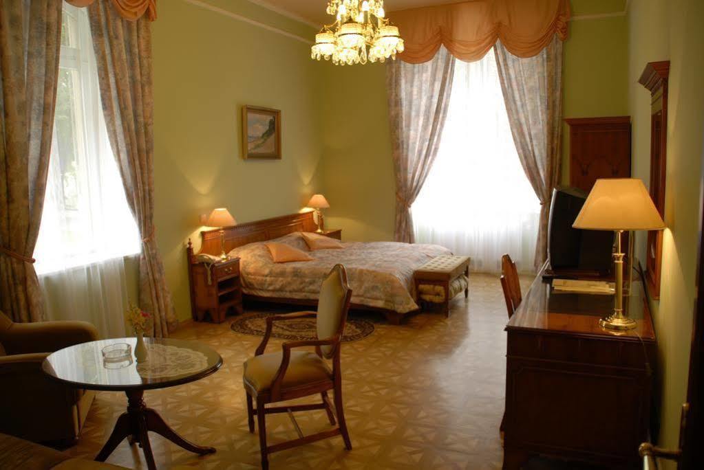 Bristol Kralovska Vila Karlovy Vary Bagian luar foto