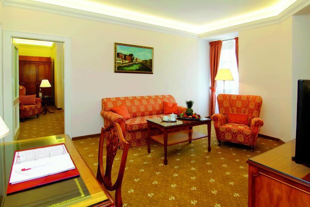 Bristol Kralovska Vila Karlovy Vary Bagian luar foto
