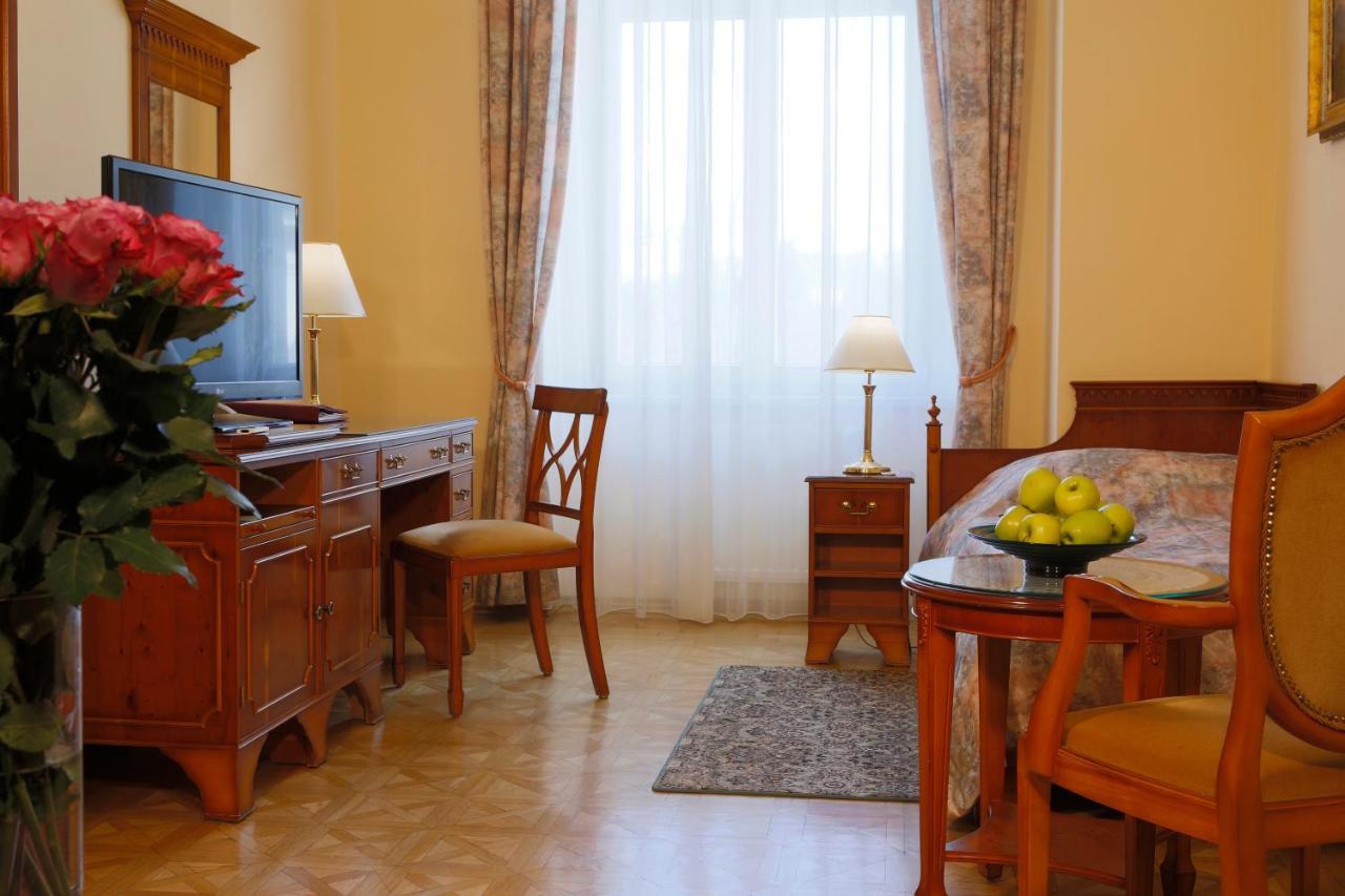 Bristol Kralovska Vila Karlovy Vary Bagian luar foto